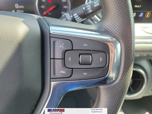Used 2025 Chevrolet Blazer LT AWD/4WD image 23