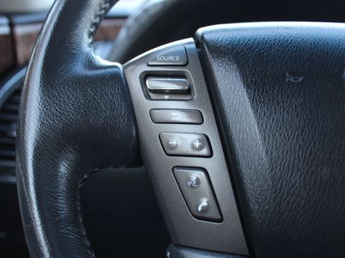 Used 2017 Nissan Armada SL image 27