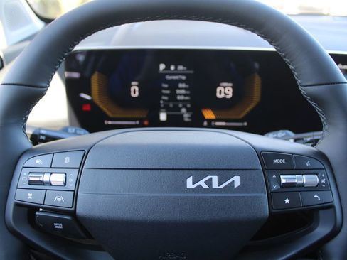 New 2026 Kia Sportage EX FWD image 26