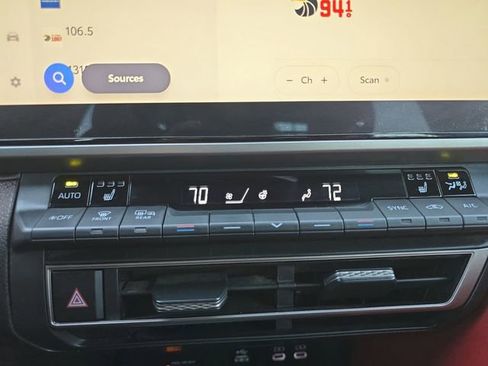 Used 2025 Toyota Camry XSE image 4