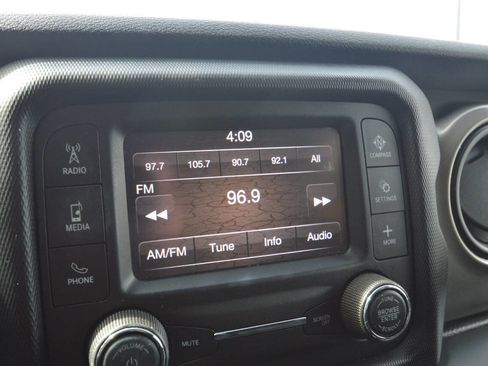 Used 2020 Jeep Wrangler Unlimited Sport S AWD/4WD image 39