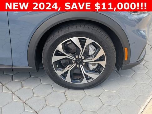 New 2024 Ford Mustang Mach-E Select image 22