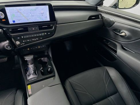 Used 2024 Lexus ES 350 Ultra Luxury w/ Accessory Package (Z2) image 24