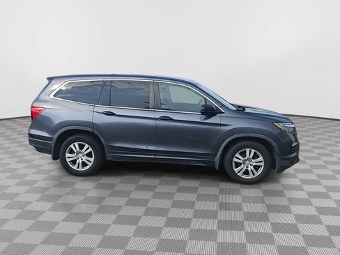 Used 2018 Honda Pilot LX image 9