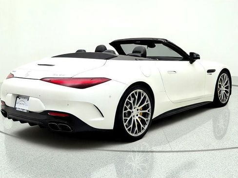 Used 2022 Mercedes-Benz SL 55 AMG 4MATIC w/ Driver Assistance Package image 5
