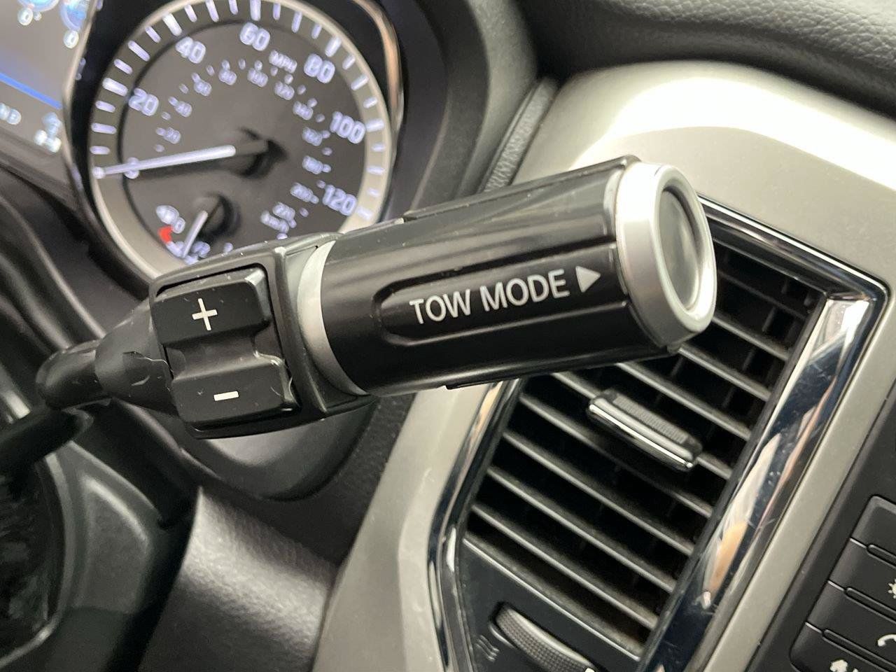 Used 2019 Nissan Titan SV AWD/4WD image 22