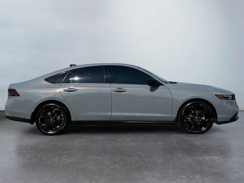 Used 2025 Honda Accord SE image 2