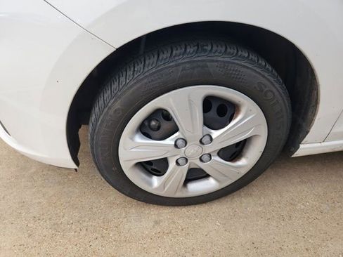 Used 2022 Chevrolet Spark LS image 9