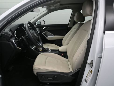 Used 2022 Audi Q3 2.0T Premium Plus w/ Premium Plus Package image 7