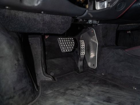 Used 2011 Ferrari 458 Italia Coupe RWD image 76