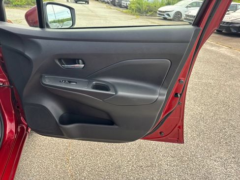 Used 2025 Nissan Versa SV FWD image 14