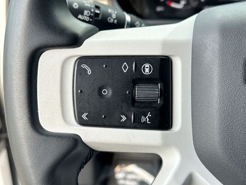 Used 2025 Land Rover Defender 110 S AWD/4WD image 30