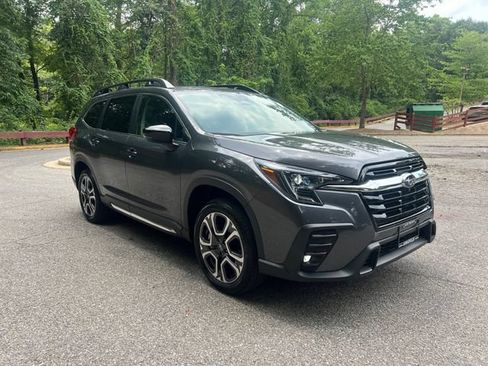Certified 2025 Subaru Ascent Limited AWD/4WD image 1