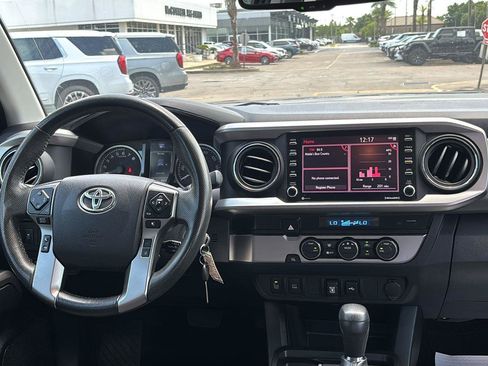 Used 2022 Toyota Tacoma SR5 w/ Technology Package RWD image 25