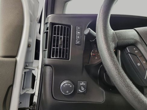 Used 2024 Chevrolet Express 2500 w/ Driver Convenience Package image 10