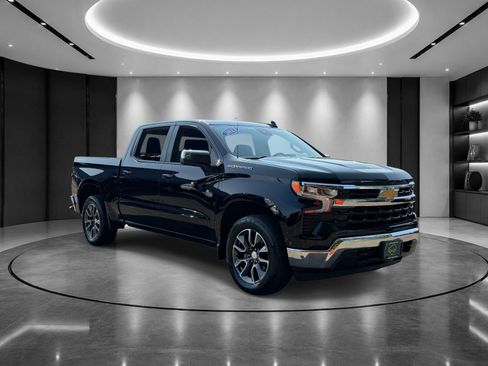 Certified 2023 Chevrolet Silverado 1500 LT AWD/4WD image 2