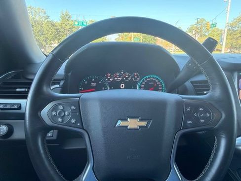 Used 2017 Chevrolet Suburban Premier RWD image 11