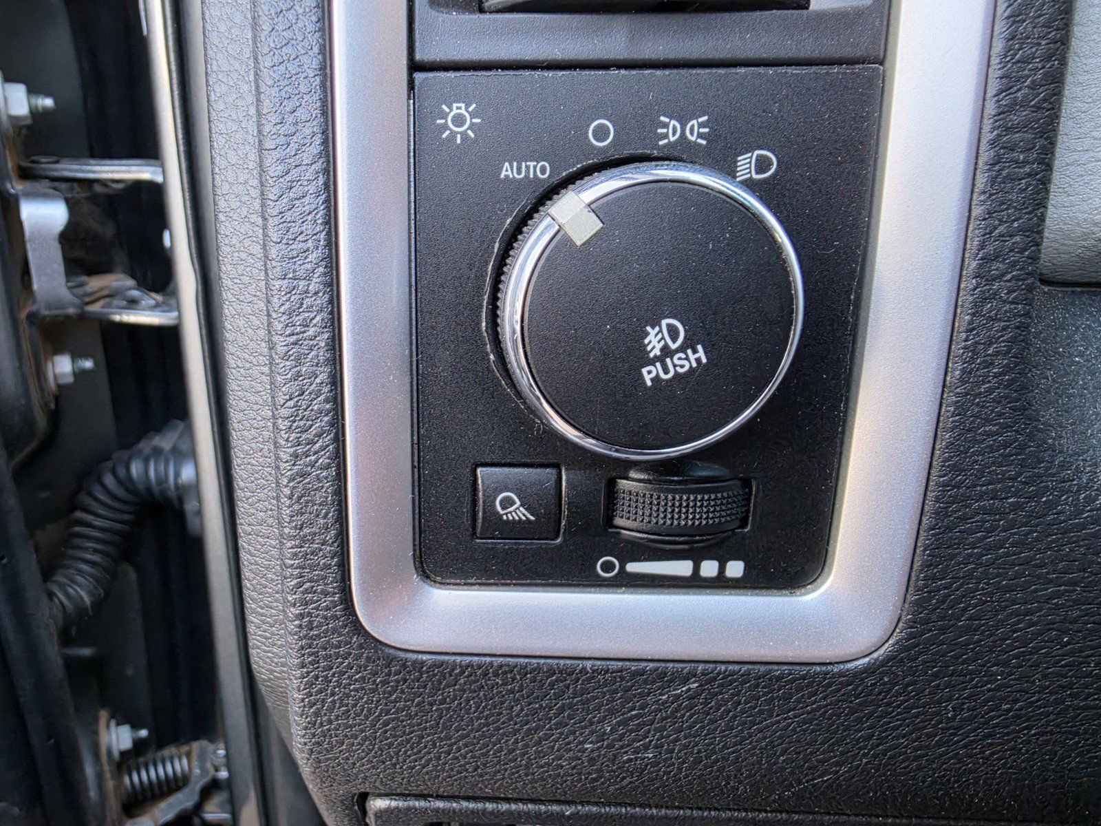 Used 2012 RAM 3500 Big Horn AWD/4WD image 17