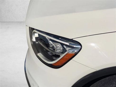 Used 2022 Mercedes-Benz GLC 300 image 11