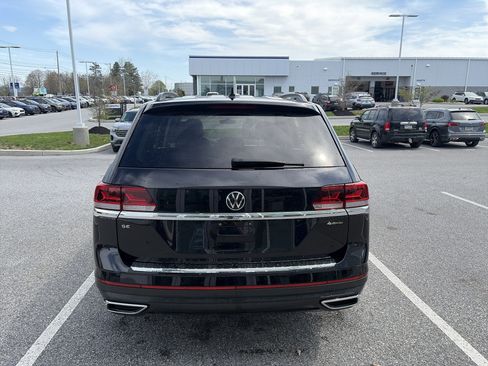 Used 2023 Volkswagen Atlas SE AWD/4WD image 2
