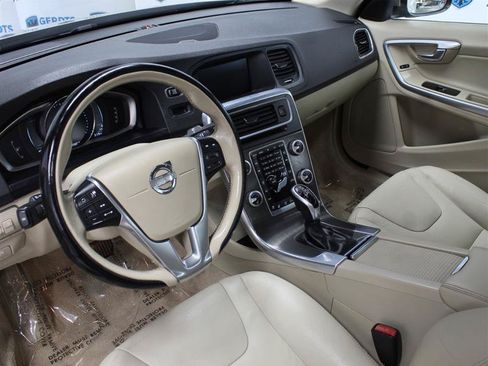 Used 2015 Volvo S60 T5 Platinum w/ Climate Package AWD/4WD image 7