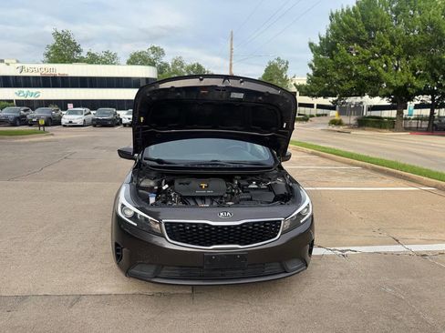 Used 2017 Kia Forte LX FWD image 14