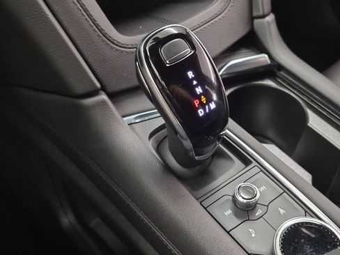 Used 2026 Cadillac XT5 Premium Luxury FWD image 3