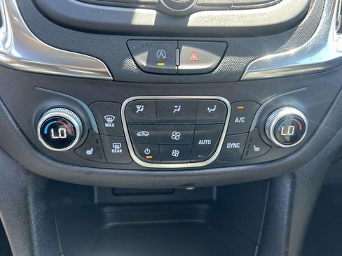 Certified 2024 Chevrolet Equinox LT FWD image 32