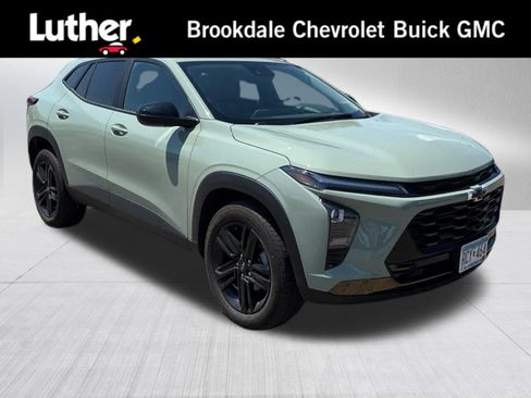 Used 2025 Chevrolet Trax ACTIV w/ Driver Confidence Package FWD image 1