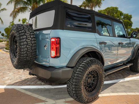 Used 2023 Ford Bronco 4-Door AWD/4WD image 6