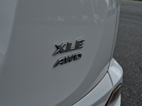 Used 2018 Toyota RAV4 XLE w/ Plus Extra Value Package AWD/4WD image 32