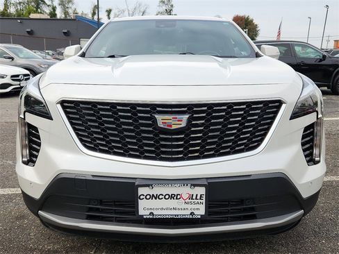 Used 2022 Cadillac XT4 Premium Luxury w/ Cold Weather Package image 2