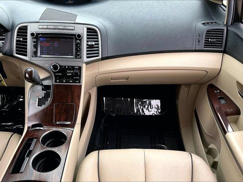 Used 2013 Toyota Venza LE w/ LE Convenience Pkg FWD image 24