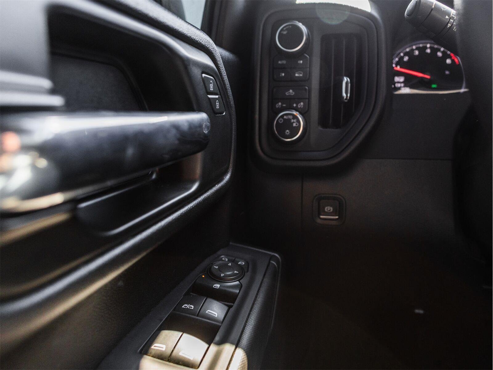 Used 2022 Chevrolet Silverado 1500 Custom AWD/4WD image 16