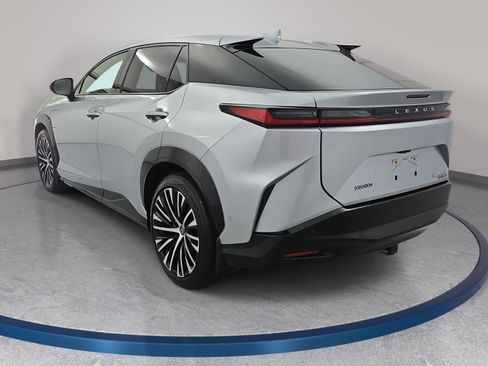 Used 2023 Lexus RZ 450e Premium w/ Technology Package AWD/4WD image 7
