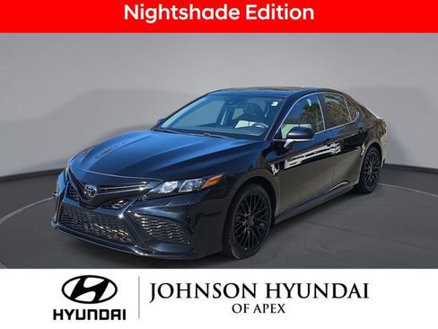 Used 2023 Toyota Camry SE image 1