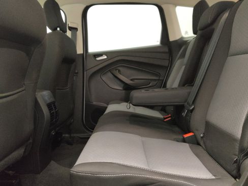 Used 2018 Ford Escape SE FWD image 18