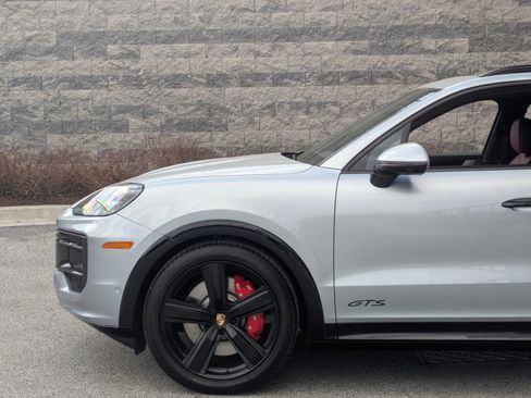 New 2026 Porsche Cayenne GTS AWD/4WD image 11