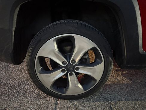 Used 2015 Jeep Renegade Sport w/ Power & Air Group image 17