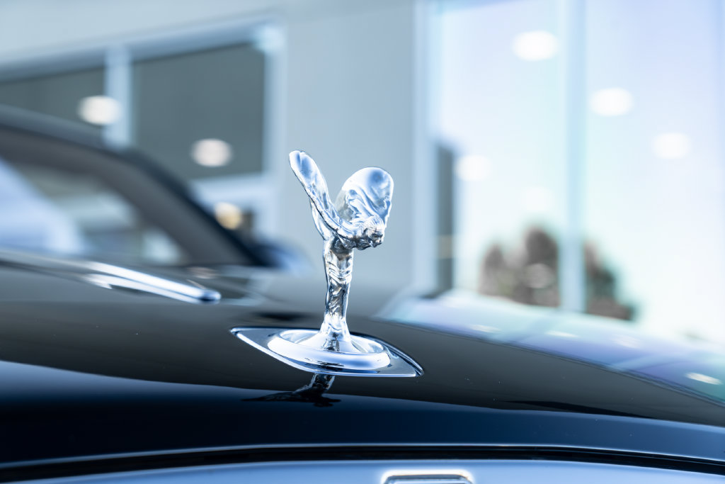Used 2018 Rolls-Royce Dawn RWD image 6
