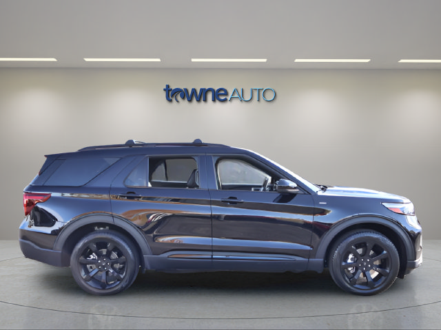 Used 2024 Ford Explorer ST-Line w/ Class IV Trailer Tow Package AWD/4WD image 8