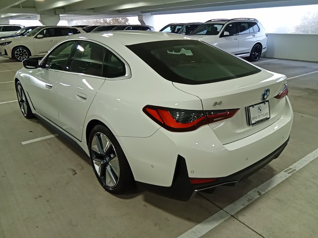 Used 2024 BMW i4 eDrive35 w/ Premium Package RWD image 7