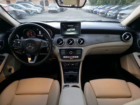 Used 2018 Mercedes-Benz GLA 250 image 25