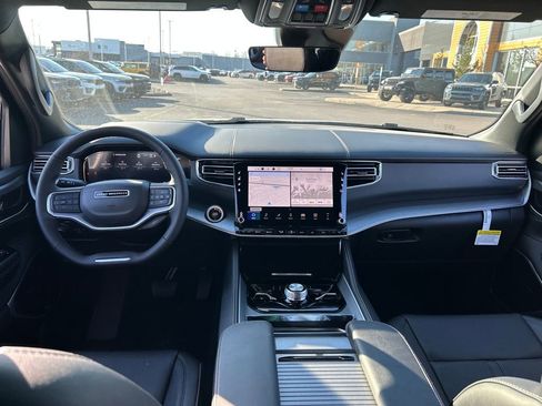 New 2026 Jeep Grand Wagoneer Limited AWD/4WD image 9