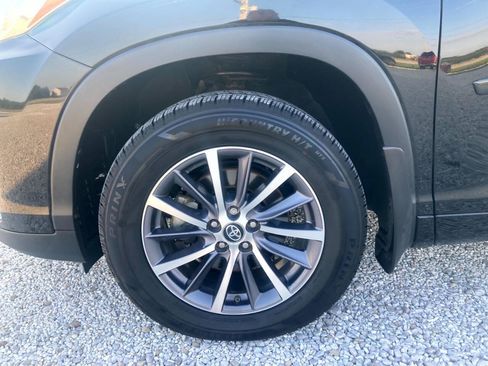 Used 2018 Toyota Highlander XLE w/ Protection Package #3 AWD/4WD image 21