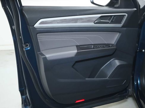 Used 2022 Volkswagen Atlas Cross Sport SE image 15