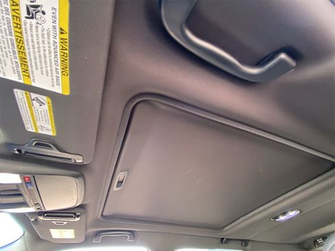 Used 2025 Subaru Forester Limited image 18