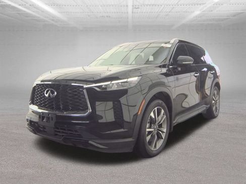 Used 2023 INFINITI QX60 Luxe w/ Vision Package AWD/4WD image 2