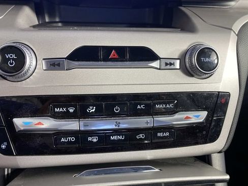 Used 2023 Ford Explorer XLT w/ Equipment Group 202A AWD/4WD image 23
