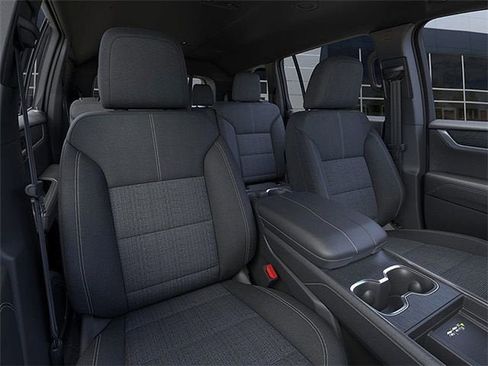 New 2025 GMC Acadia Elevation image 16